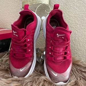 Nike pink shoes